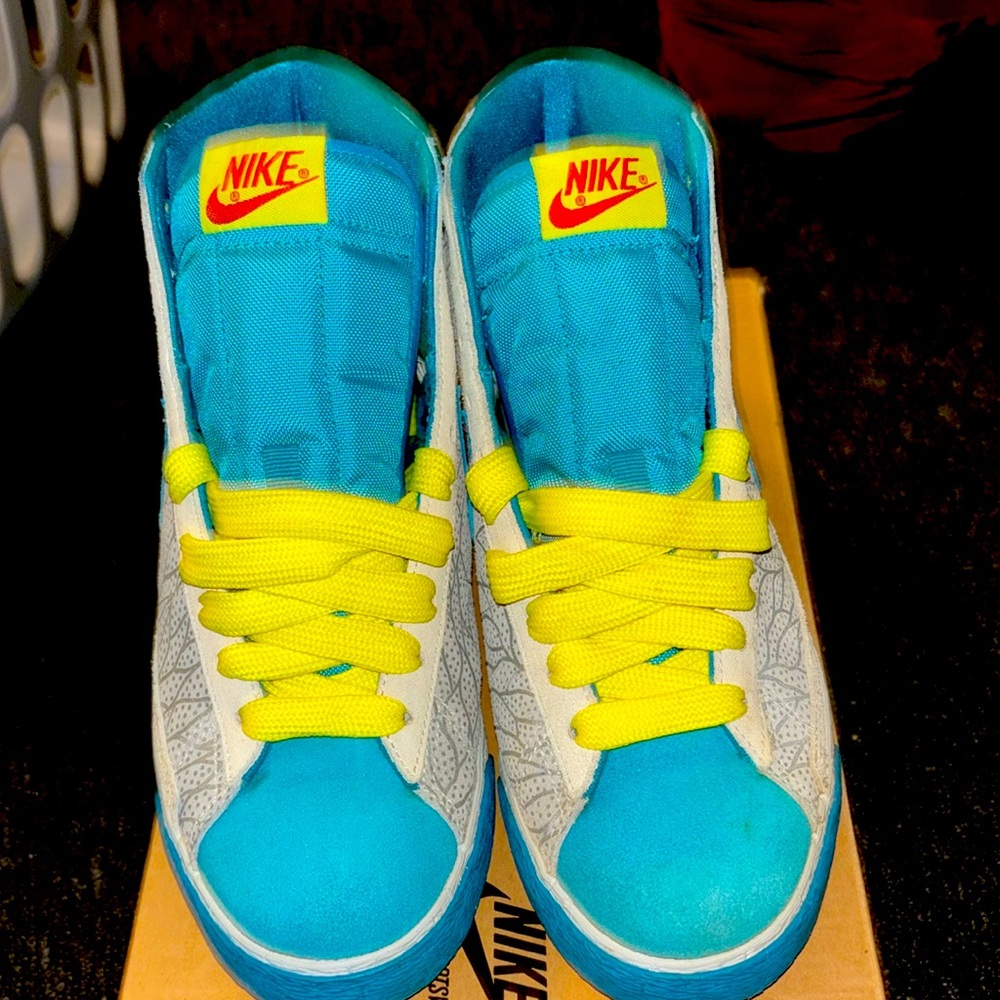 Barely worn Teal Nike Blazer High top